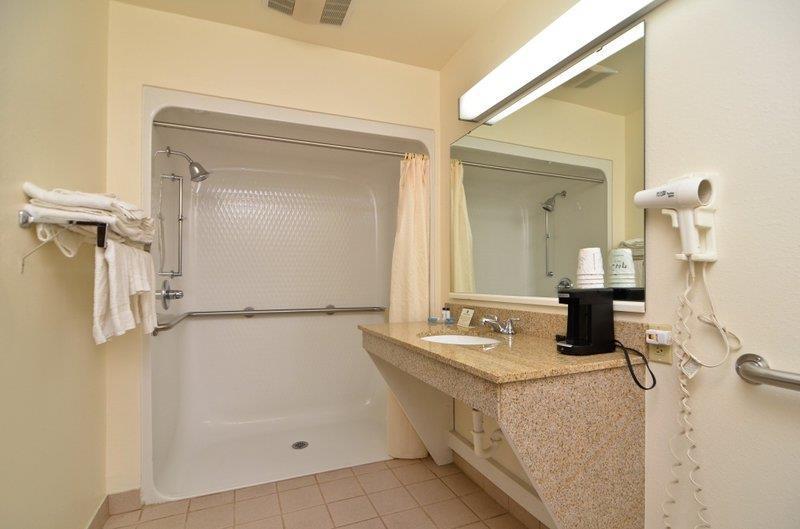 Best Western Regency Inn & Suites Gonzales Bilik gambar