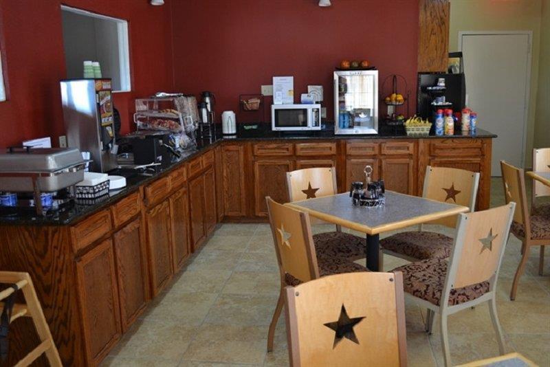 Best Western Regency Inn & Suites Gonzales Restoran gambar