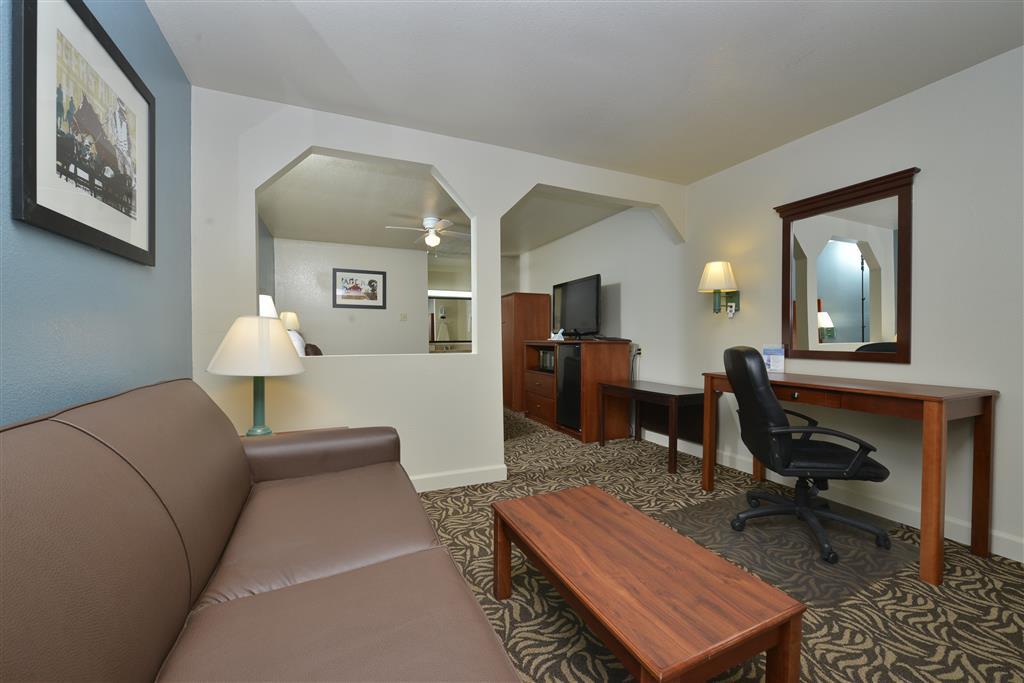 Best Western Regency Inn & Suites Gonzales Bilik gambar