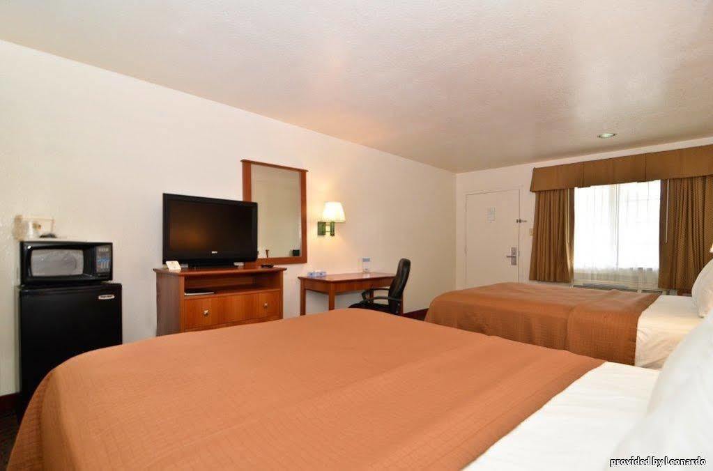 Best Western Regency Inn & Suites Gonzales Bilik gambar